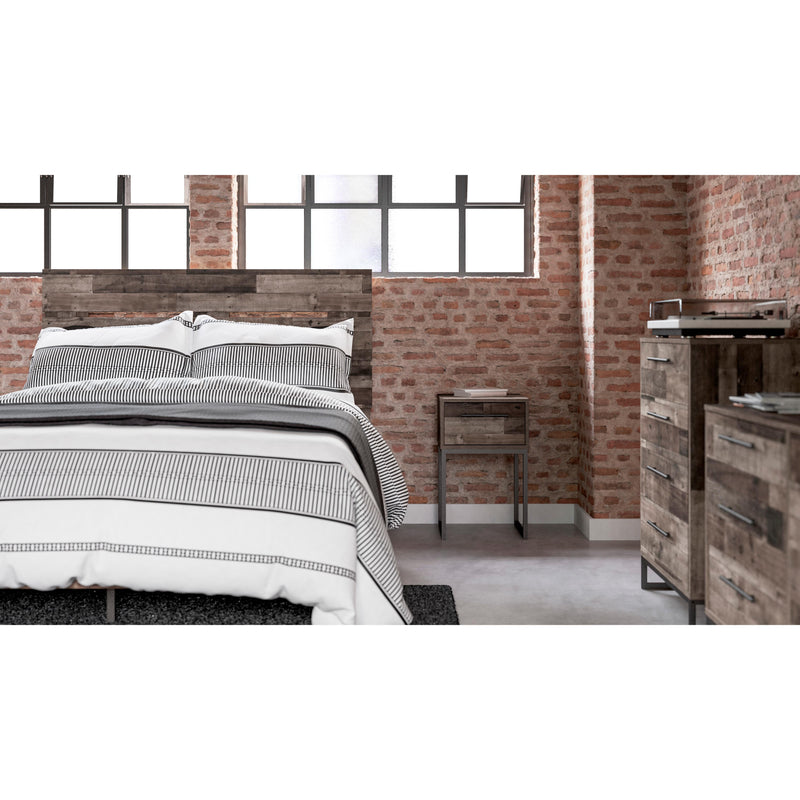 Signature Design by Ashley Neilsville Queen Platform Bed EB2120-157/EB2120-113 IMAGE 7