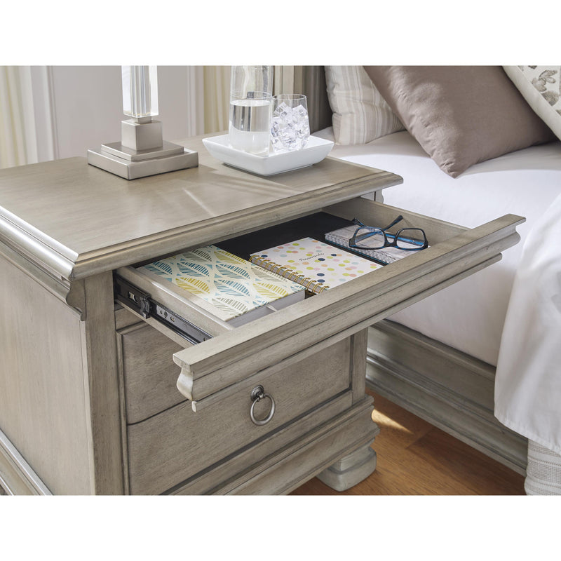 Signature Design by Ashley Lexorne 3-Drawer Nightstand B924-93 IMAGE 8